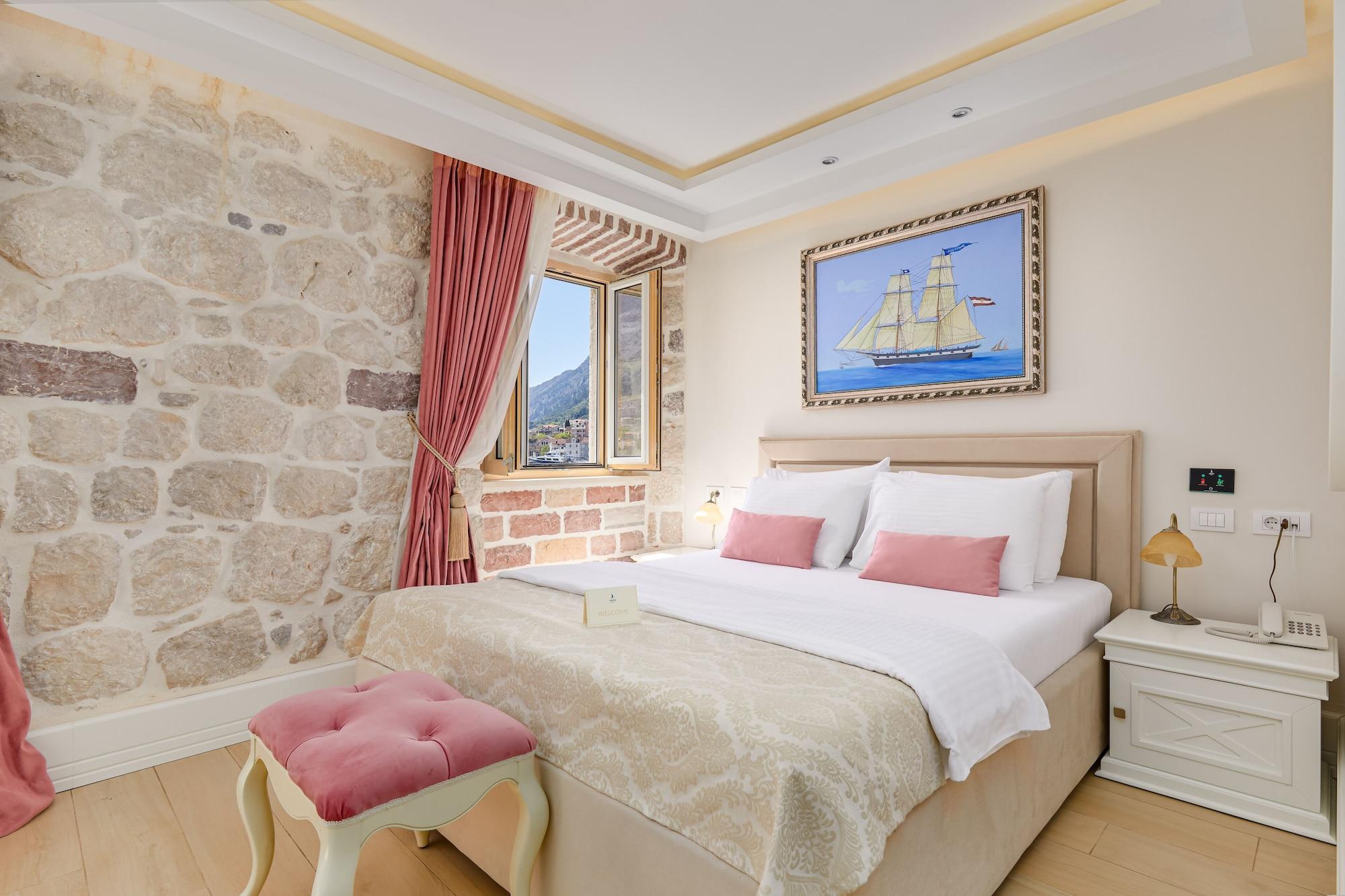 Hotel Libertas Kotor Exterior photo